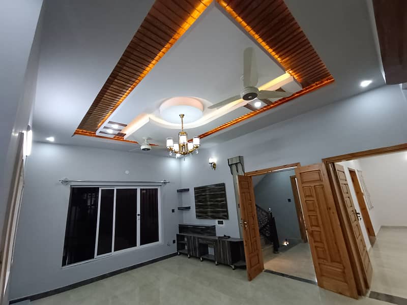 Double story house sale location Habibullah Colony 2