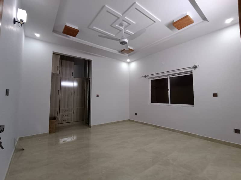 Double story house sale location Habibullah Colony 14