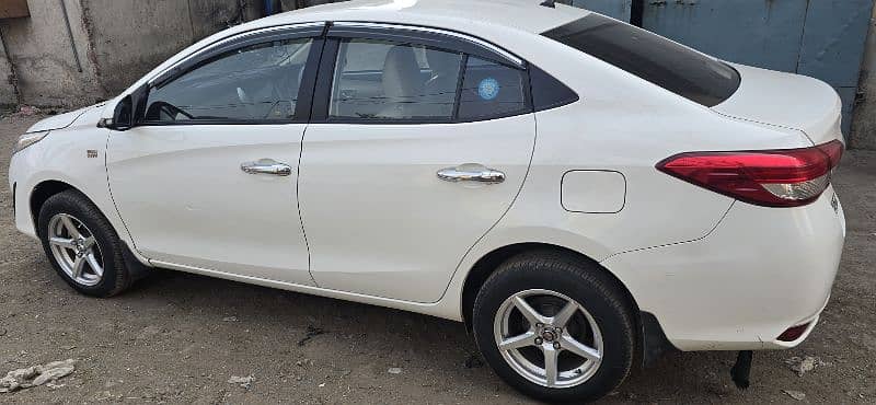 Toyota Yaris 1.5 CVT 2021/2023 7