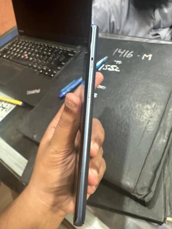 oneplus 8 5G 8/128 all ok genuine condition 2