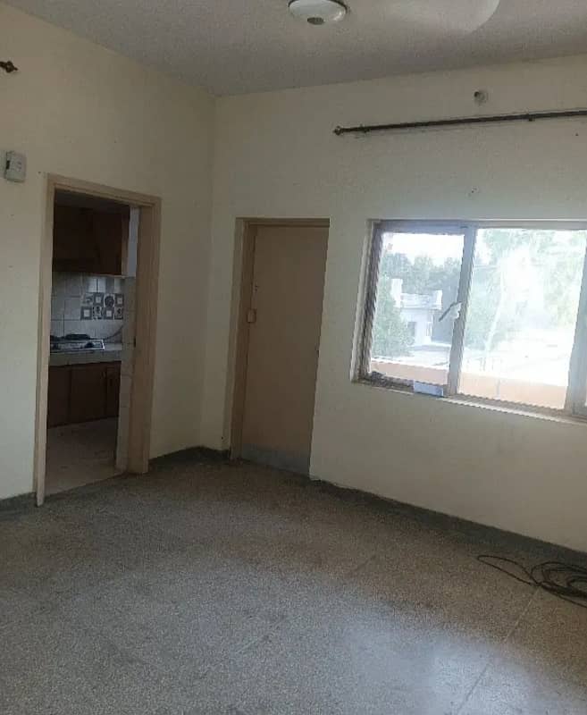 G-11 FGEHA D-Type 2nd Floor Flat For Rent 3