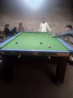 snooker table 5×10 feet good condition  Taiwan Ball set 03487359259