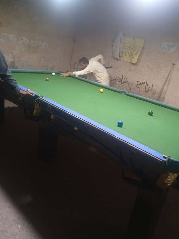 snooker table 5×10 feet good condition  Taiwan Ball set 03487359259 2