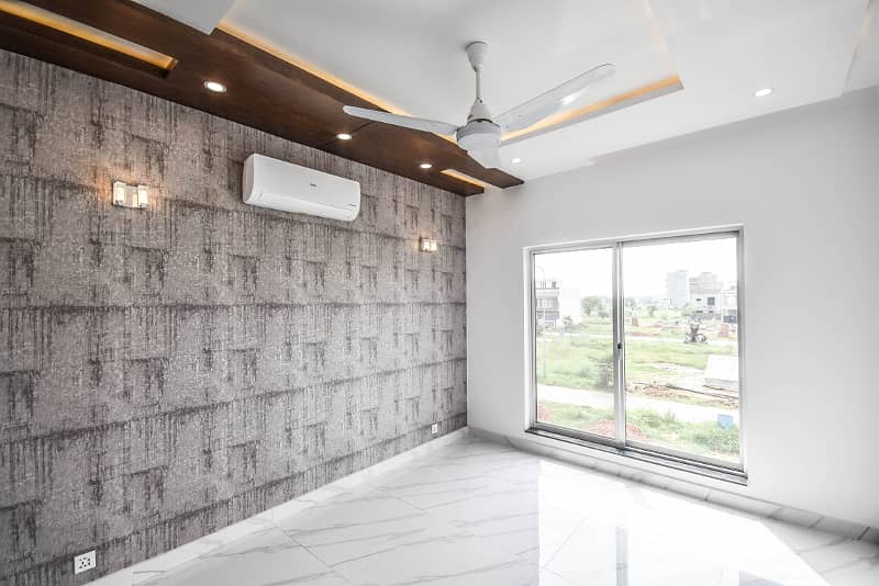 5 Marla Well Maintained Modern Design House Is Up for Rent in DHA Lahore 21