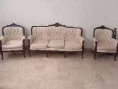 chinoti sofa urgent sale