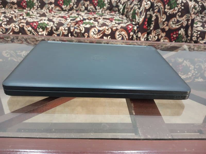 Dell laptop latitude E5440 4