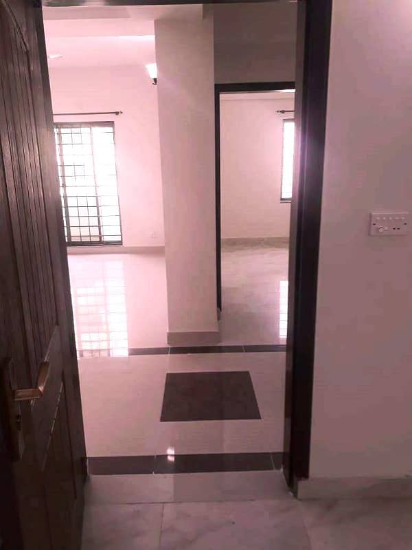 Neat and Clean New Design 10 Marla 3 Bedrooms 1st Floor Apartment Available For Sale In Sector B Askari 11 Lahore 3