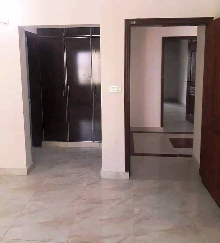 Neat and Clean New Design 10 Marla 3 Bedrooms 1st Floor Apartment Available For Sale In Sector B Askari 11 Lahore 7