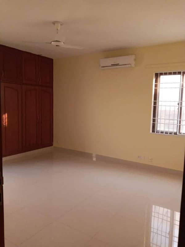 Upper portion for Rent on Main Khayaban-e-Ittehad 2