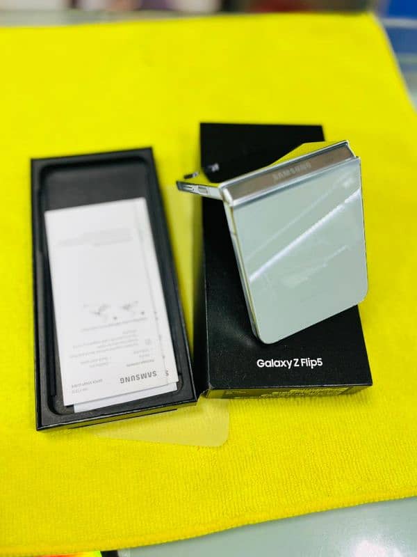 Samsung galaxy Flip 5 PTA Aproved 0