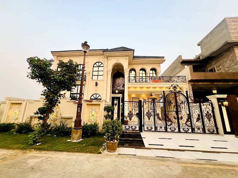 10 Marla Spanish House Available For Sale In Lake City Sector M2A 29