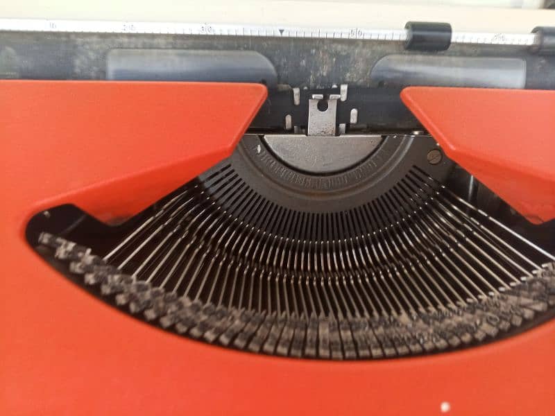 vintage typewriter Olympia 4