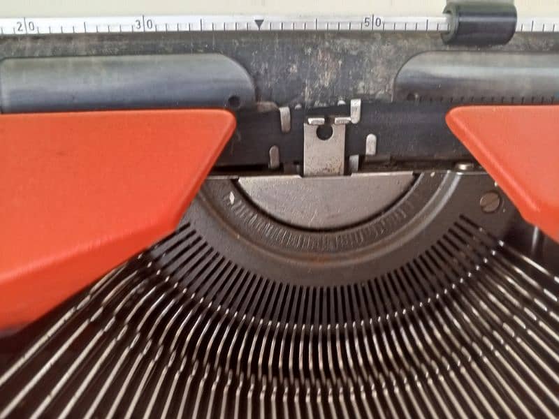 vintage typewriter Olympia 5