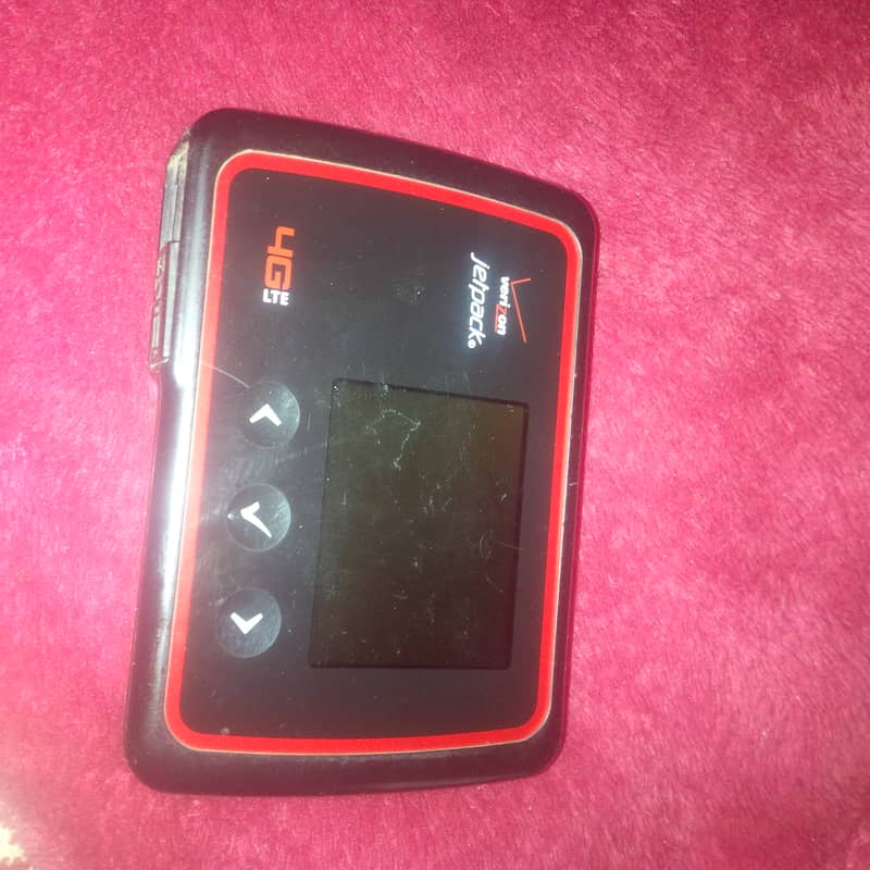 Verizon 4G device Jetpack MiFi 6620L 0