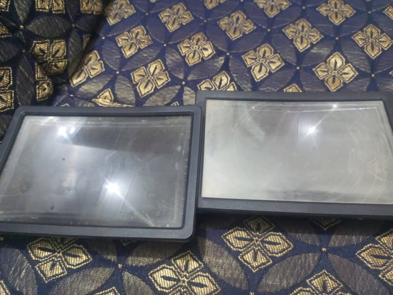 Mobile (TV type)  stands ( good picture) 1