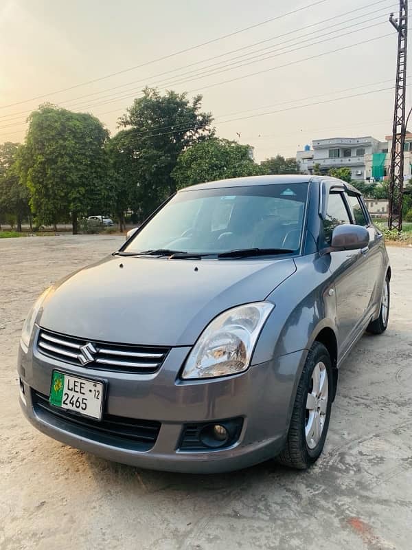 Suzuki Swift 2012 Dlx Manual Mint condition 0