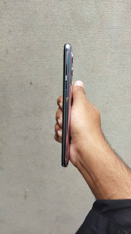 one plus 9 untouched like new read description 0