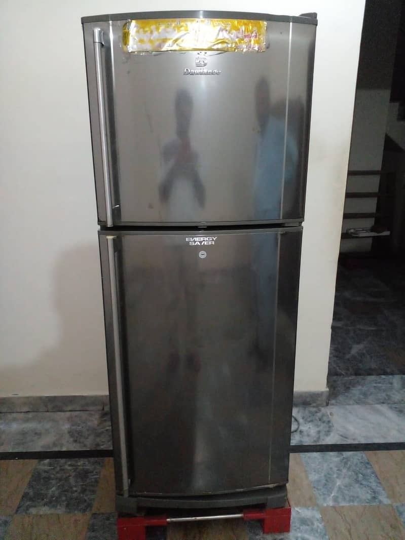 Dawlance large size fridge geniune 0