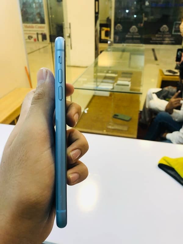 iPhone XR 4 Month sim working 64 Gb urgent for sale 10/10 3