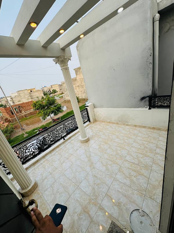 5 Marla Brand New House Are Available For Sale in Tulip Extension Block Park View City Lahore 4