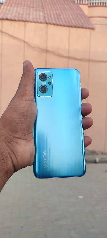 I am selling the Realme 9I 6+6/128 5