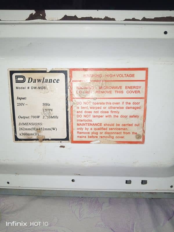 Dawlance microwave oven urgent for sale working well. 1