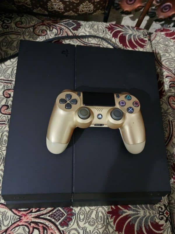 Playstation 4 l 1 TB l Urgent Sell 4