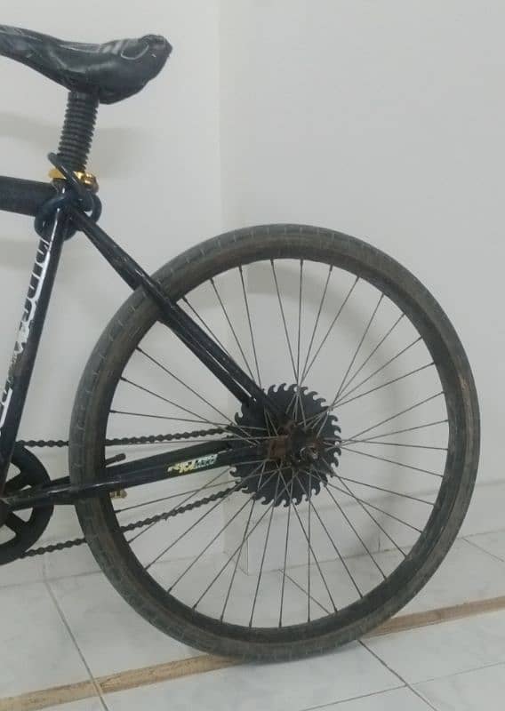 SIMPLE BICYCLE IN USED 1