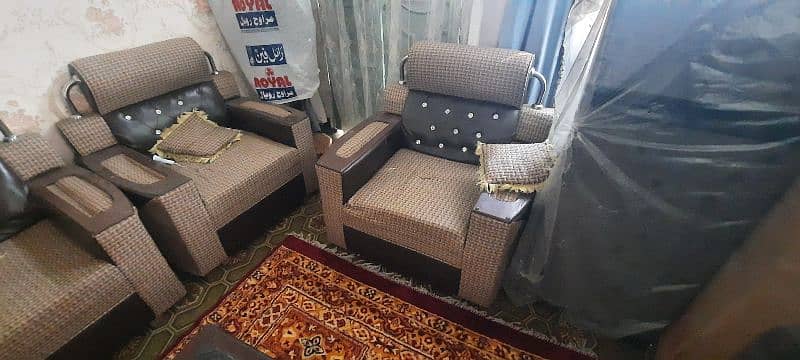 3 setar sofa and dining table 6 chairs  for sale.   03124954543 3