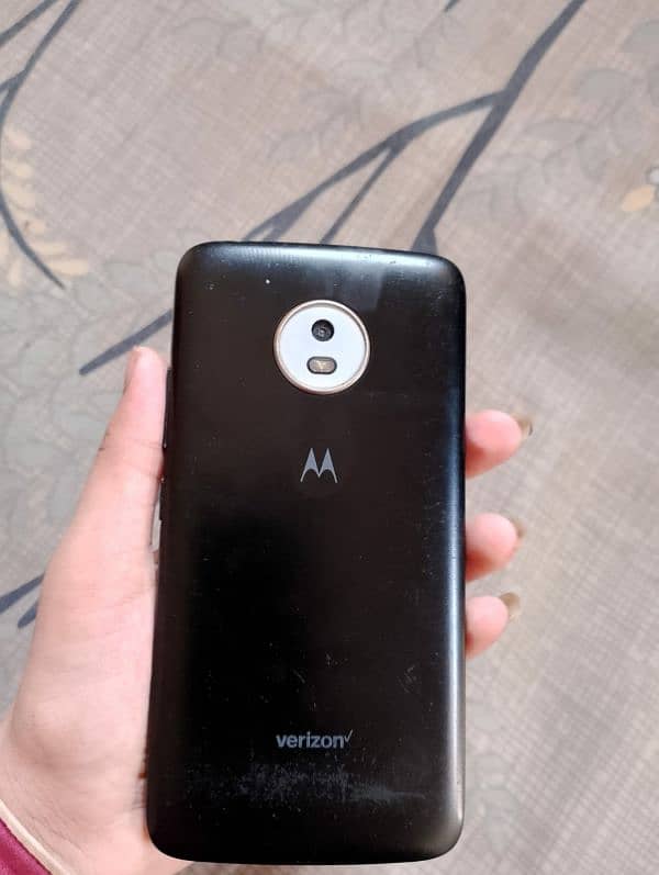 moto e4 Jo pic me Hai yahi Hai dekh Lain 5