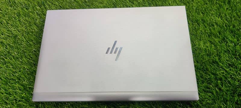 HP EliteBook 830 g7 0