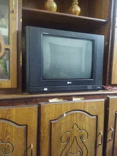 22 inches colour TV for sale