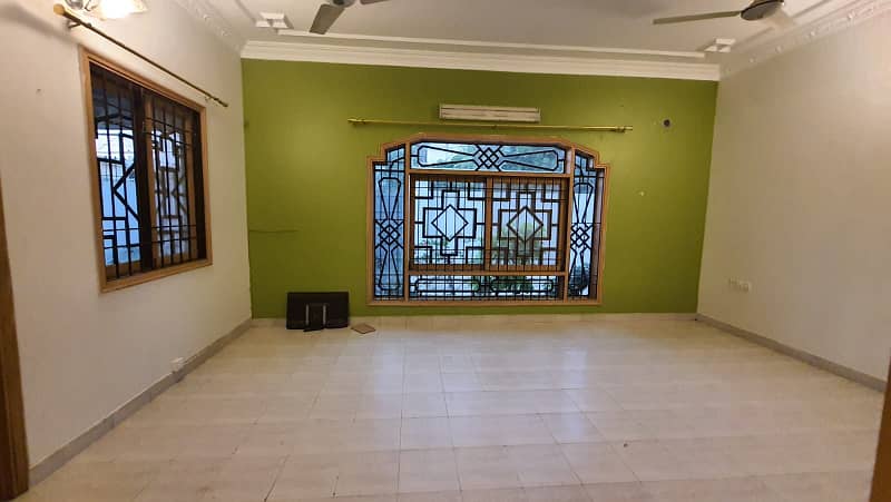 Lower portion for Rent on Gizri lane 0