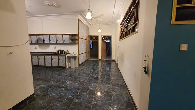 Lower portion for Rent on Gizri lane 4