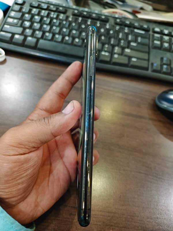 iphone xs max PTA Aproved 5