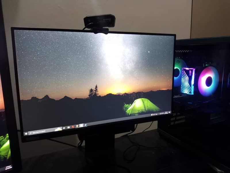 Lenovo THink centre borderless monitor 1