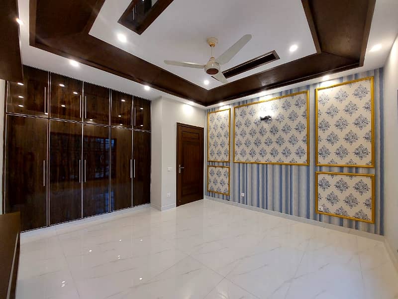 FOR RENT VERY REASON ABLE PRICE 10 MARLA UPPER PORTION K2 BLOCK WAPDA TOWN LAHORE 1