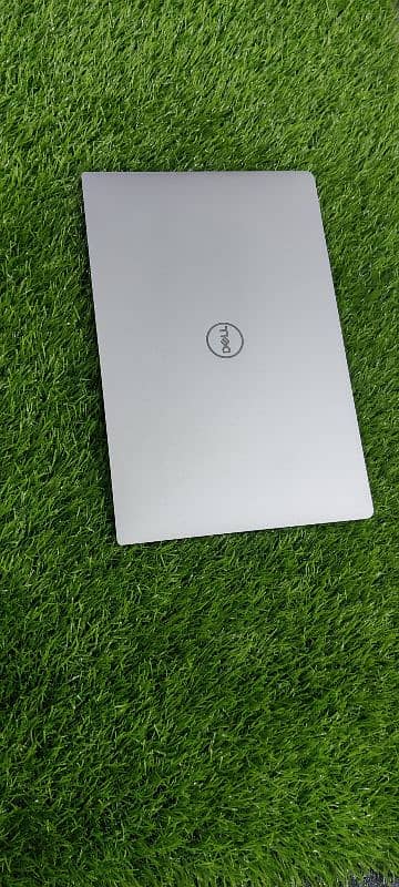 Dell XPS 13-9370 0