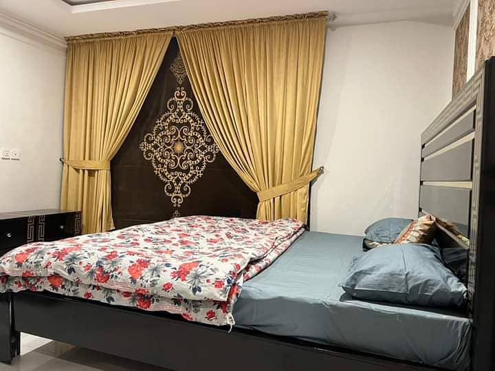 2 BED FULLY FURNISHED APARTMENT FOR RENT IN BAHRIA TOWN LHR 2