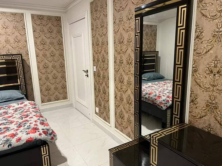 2 BED FULLY FURNISHED APARTMENT FOR RENT IN BAHRIA TOWN LHR 3