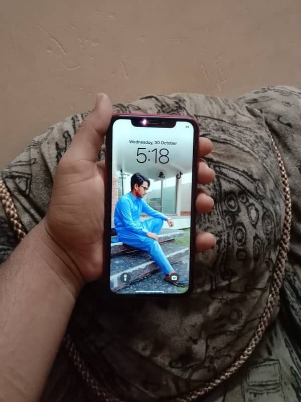 iphone XR 64 Gb Factory Unnlock 6