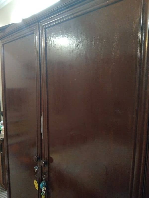 wardrobe for sell 1