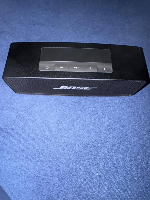 Original Bose Soundlink mini Bluetooth speaker 0