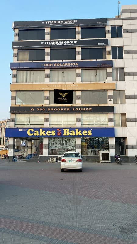 Eight Marla Commercial Hall on Main Bolouvard Bahria Town Lahore 1