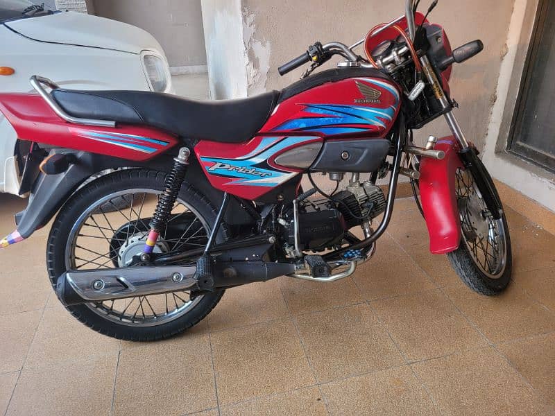 Honda pridor 100 CC RED BIKE 2017 MODEL FIRST OWNER 4