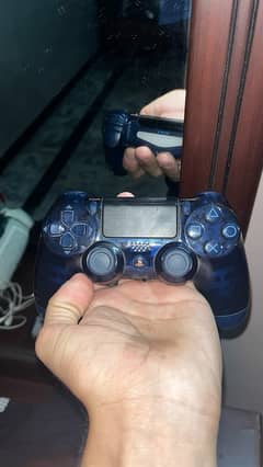 PS4 controller