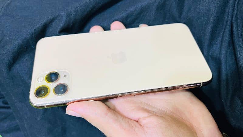 iPhone 11 pro max 5