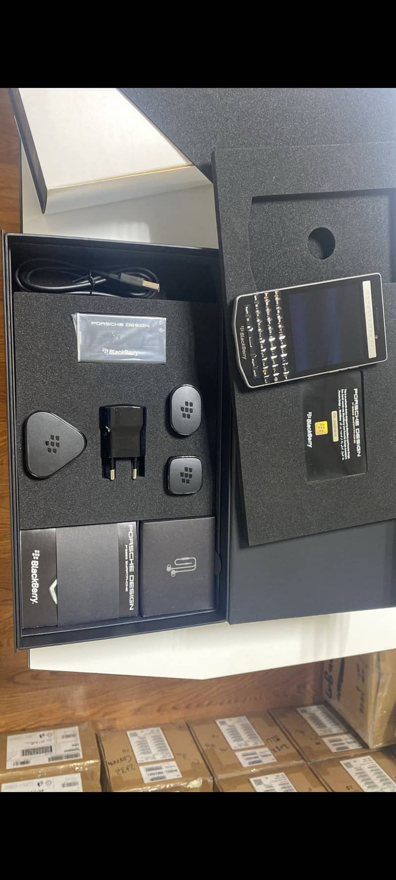 Blackberry porshce 9983 boxpack 0