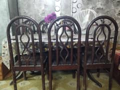 Dinner table for sale urgent