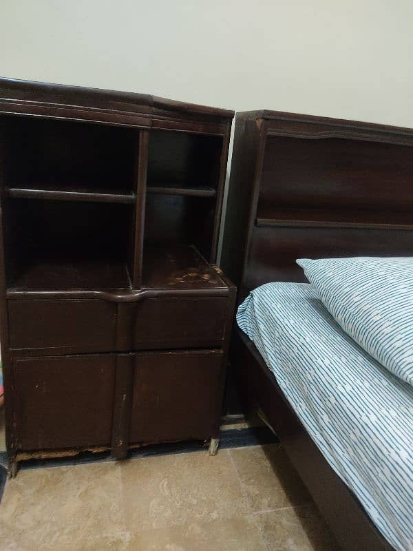 Good quality double bed with 2 side tables for sale 7